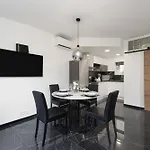 Acacias - Agreable Appartement Dans Maison - Menton - Parking Prive
